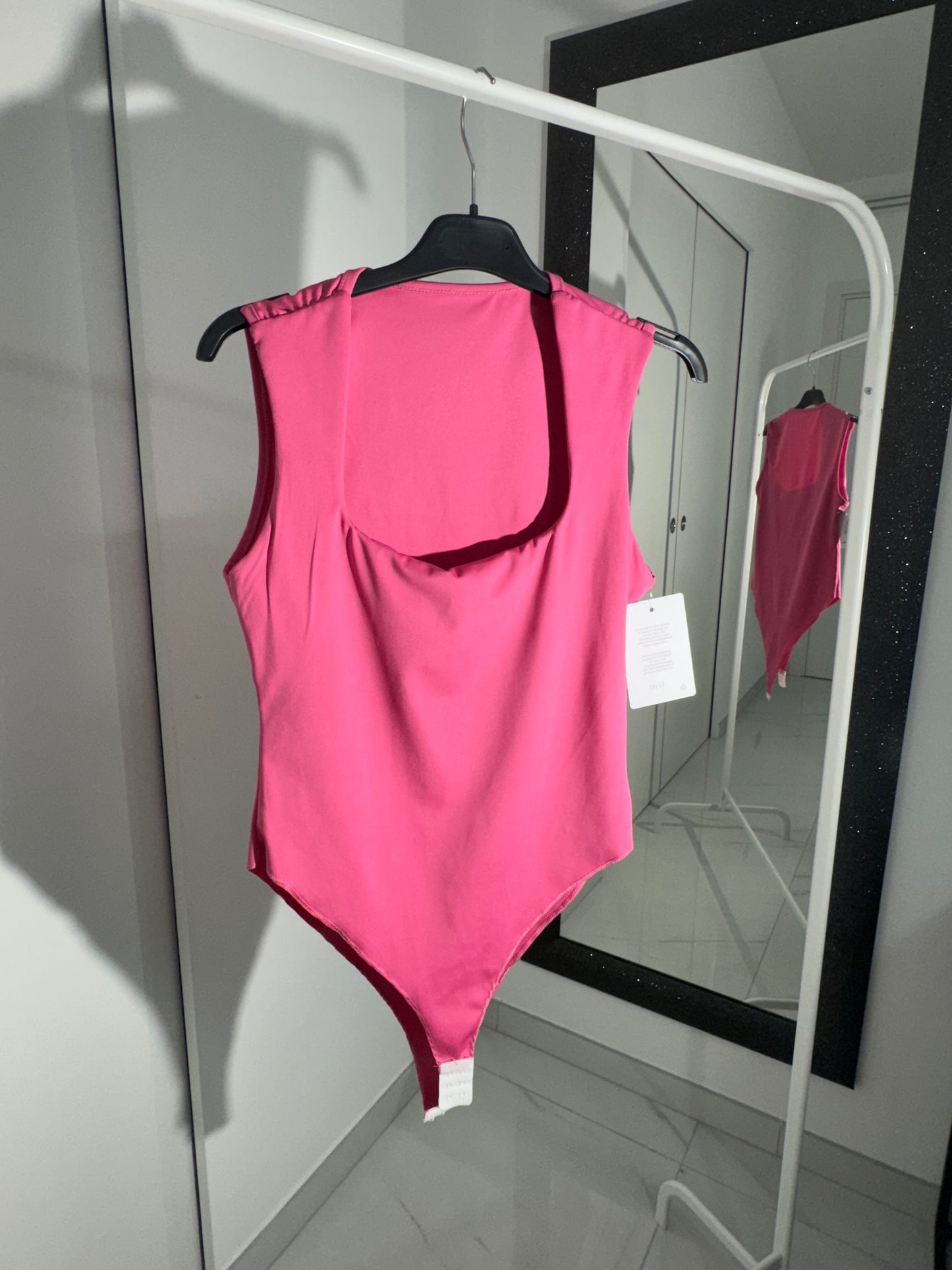 Body smanicato