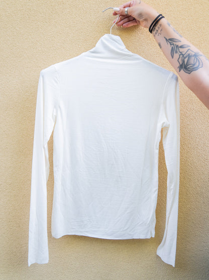 Maglia taglio laser collo alto