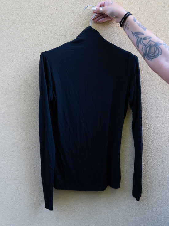 Maglia taglio laser collo alto